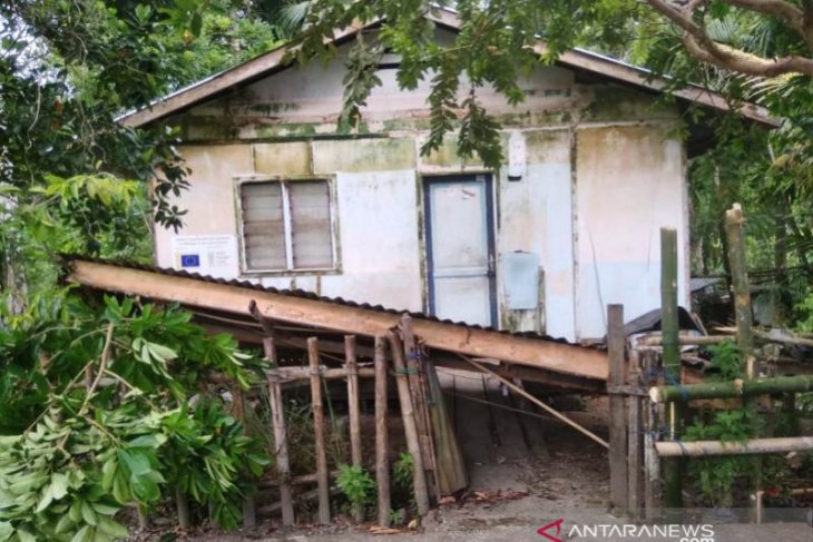 Kantor Bupati, pasar, dan rumah warga rusak akibat gempa di Simeulue