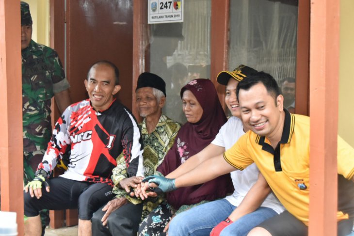 Bupati Trenggalek ajak Dandim-Kapolres tinjau hasil program bedah rumah