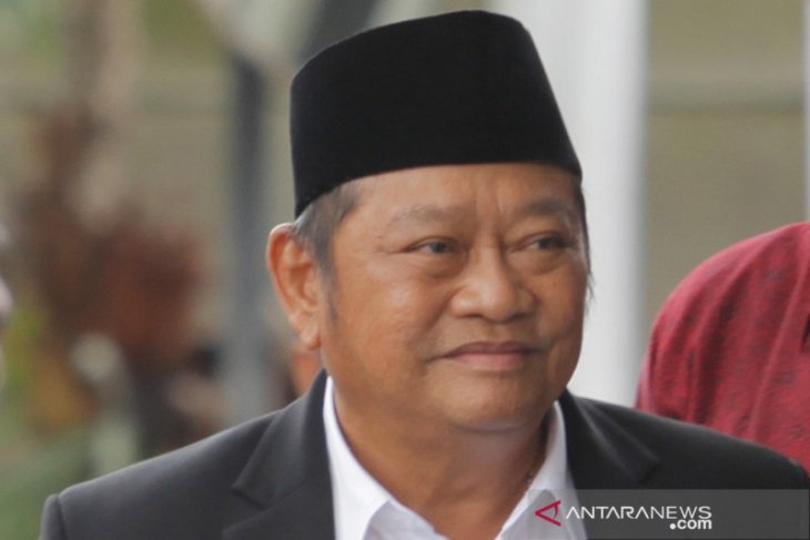 KPK intai Bupati Sidoarjo sampai ke Padang