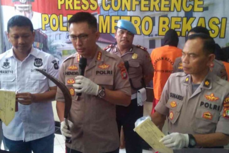 Pembacokan Ramdani di depan kantor kecamatan akibat cemburu