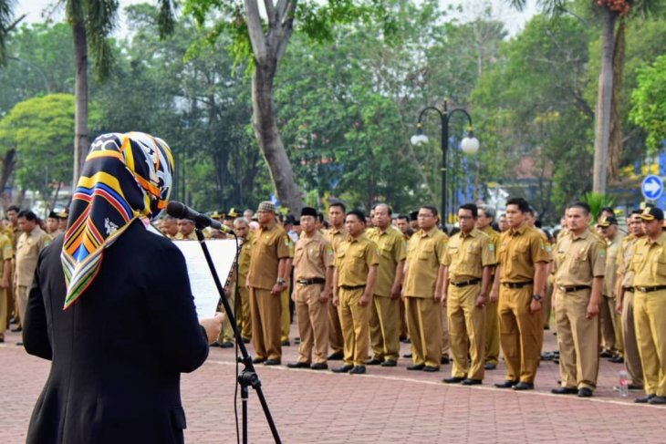 Bupati Karawang gelar mutasi ratusan pegawai jelang Pilkada