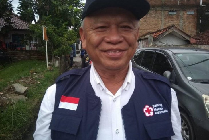PMI Lebak evakuasi warga yang terjebak di kawasan hutan