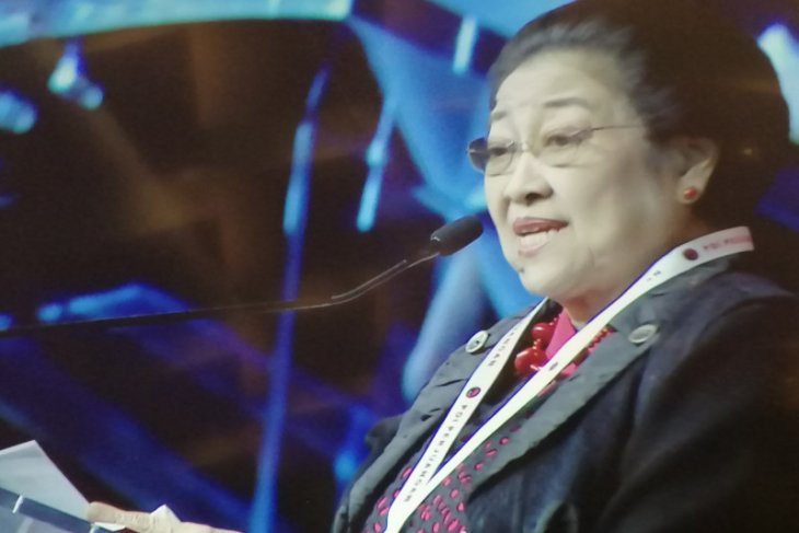 Megawati ingatkan kader PDIP tak ambil keuntungan pribadi