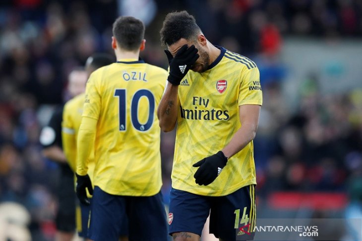 Liga Inggris - Aubameyang cetak gol lalu dikartu merah saat Arsenal diimbangi Palace