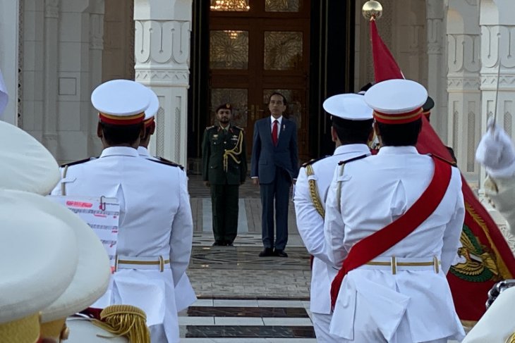 Presiden Jokowi disambut upacara kenegaraan di Istana Qasr Al Watan UEA