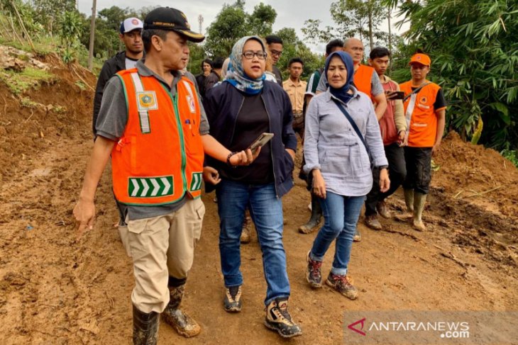 Bupati janjikan pekan ini buka semua akses di Sukajaya Bogor