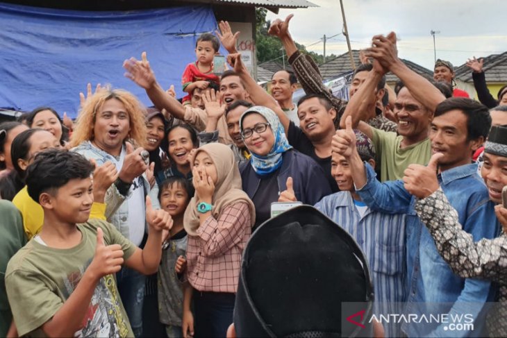 Kang Komar, pemeran "Preman Pensiun" hibur warga Sukajaya Bogor