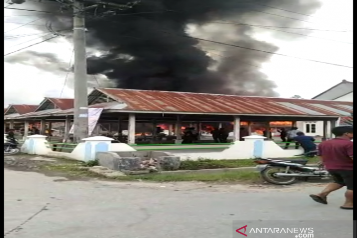 Sembilan unit rumah terbakar di Onansabtu Pangaribuan