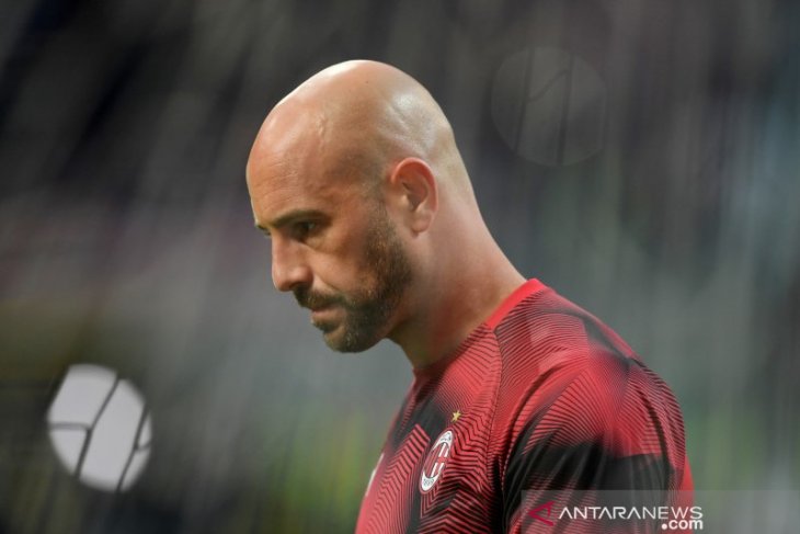 Aston Villa pinjam Pepe Reina dari AC Milan