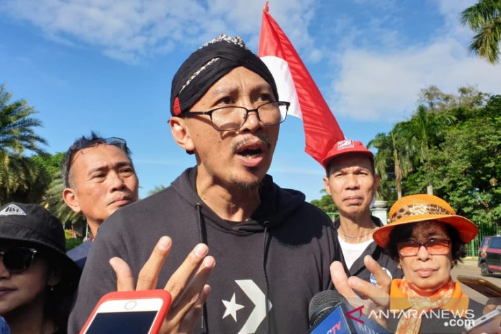 Abu Janda minta Anies teruskan normalisasi Ciliwung peninggalan Ahok, bukan pencitraan