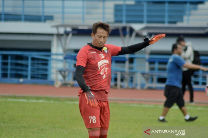 Penjaga Gawang Persib Bandung I Made tak masuk daftar pemain yang dibawa ke Malaysia