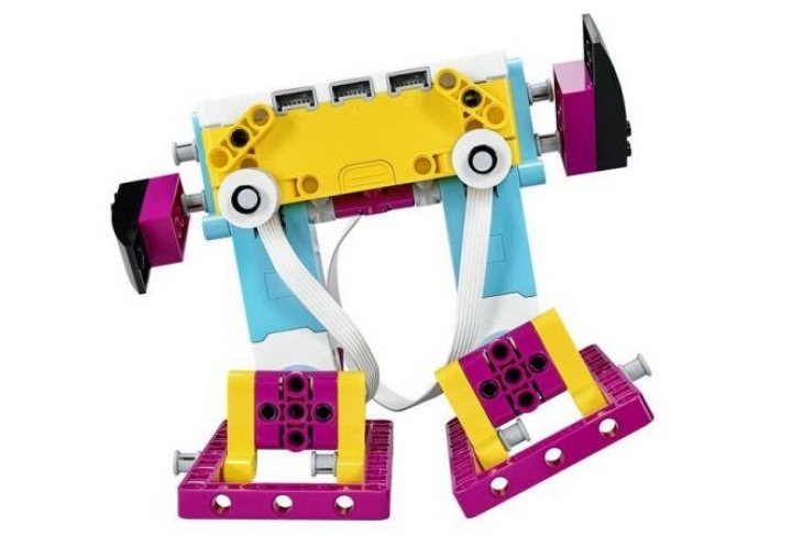LEGO® Education celebrates 40 years of reimagining the way children learn with new hands-on STEAM learning solution