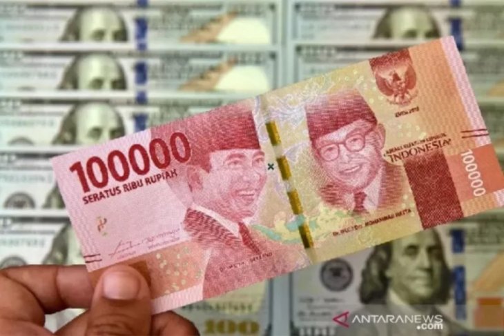 Rupiah melemah setelah data defisit neraca perdagangan diumumkan