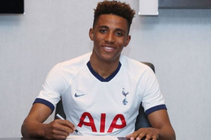 Gedson Fernandes resmi bergabung dengan Tottenham sebagai pemain pinjaman
