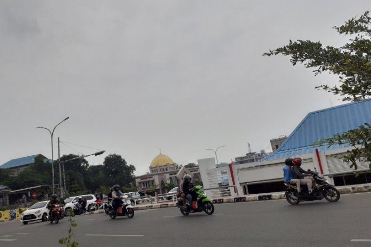 Kabut asap selimuti Batam, sumber belum diketahui