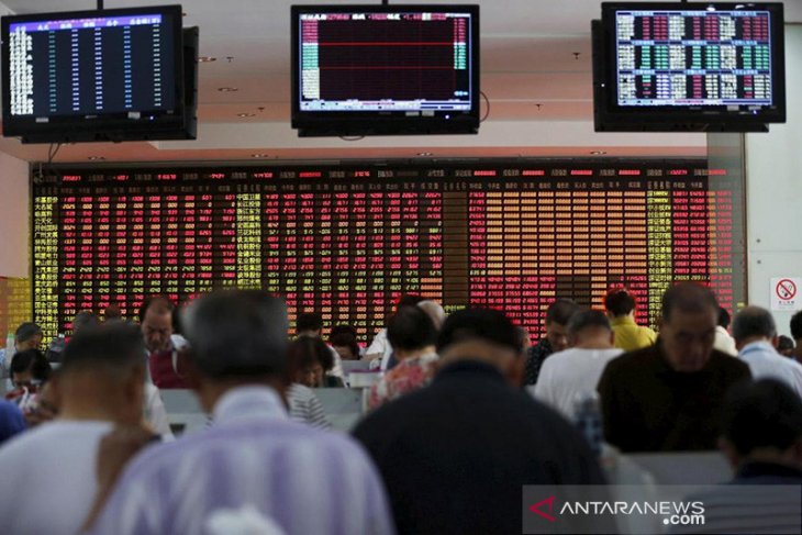 Saham China melemah