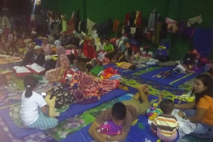 Pengungsi korban banjir di Lebak mulai berkurang