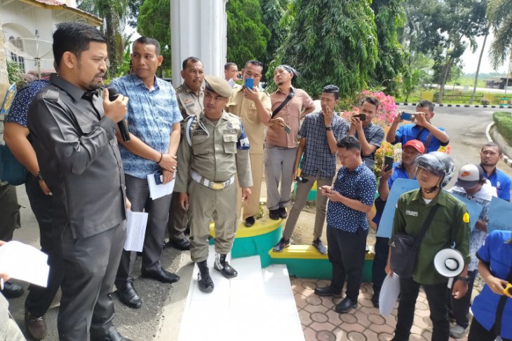 Buruh di Asahan tolak UU Omnibus Law