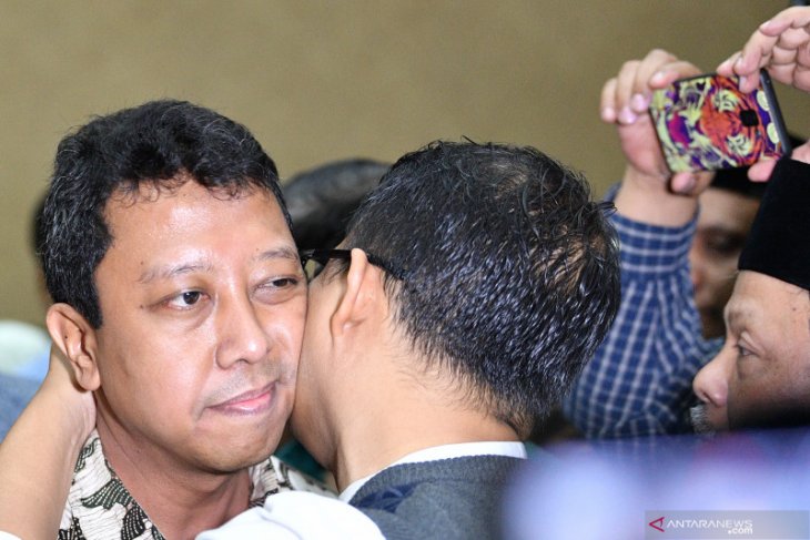 Romahurmuziy divonis 2 tahun penjara