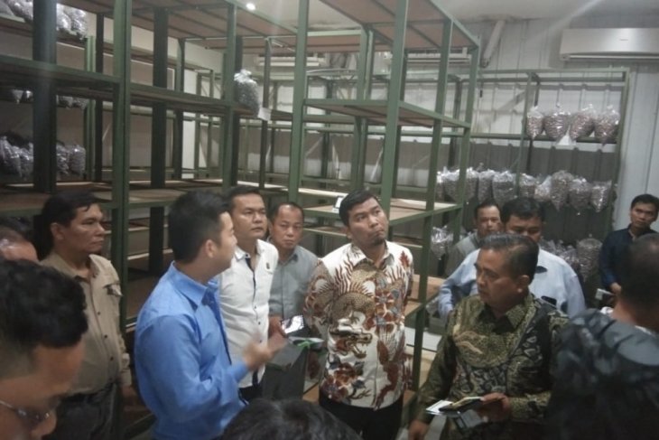 Komisi II kunjungi pabrik kecamba sawit bersertifikat dan jajaki kerja sama
