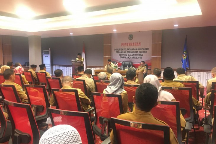 Gubernur Malut serahkan DPA OPD
