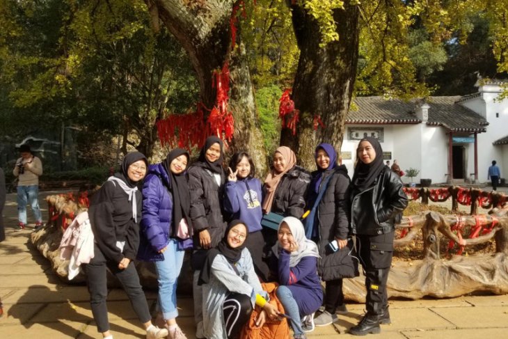 Diisolasi, 12 mahasiswa Unesa di China belum diizinkan keluar asrama