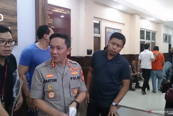 Polisi tangkap pelaku porno aksi
