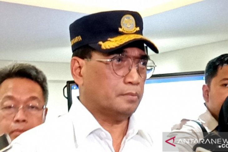 Imbauan penutupan rute penerbangan ke Wuhan oleh Menhub bisa sampai sebulan