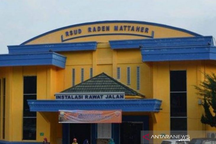 Demam saat pulang dari Wuhan China, seorang pasien dirujuk ke RSUD Raden Mattaher Jambi
