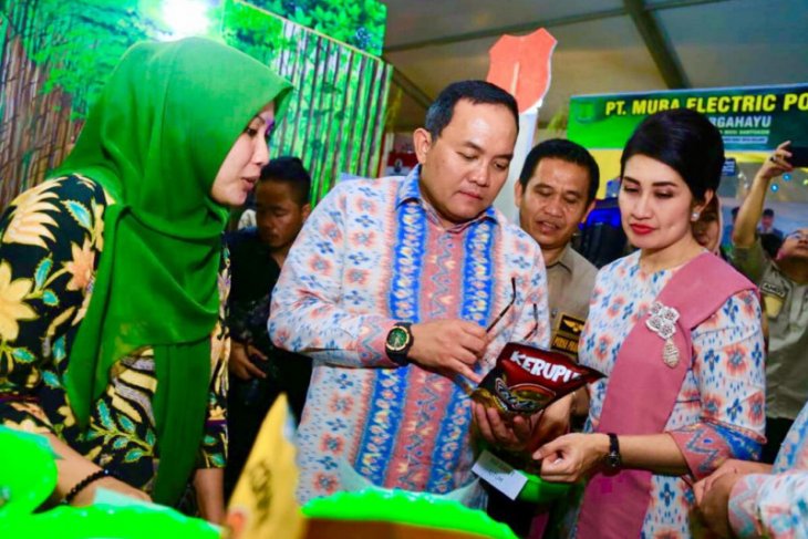 Warga Musi Banyuasin kembangkan kerupuk biji karet