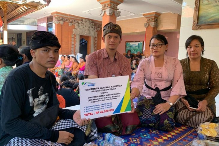 BP Jamsostek Gianyar berikan santunan kematian