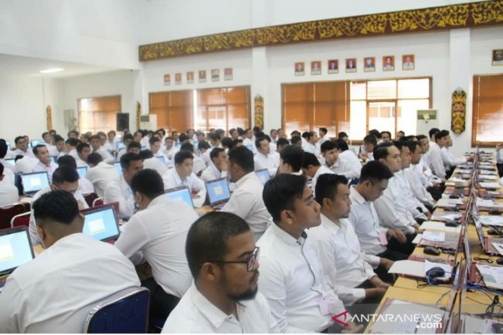 Dua peserta CAT-SKD CPNS Kemenkumham Kalbar meraih nilai 465