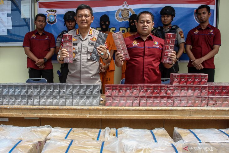 Polda Riau gagalkan penyelundupan 25 ribu bungkus rokok ilegal