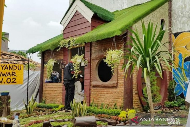 Indocement berikan CSR untuk ruang publik di Kampung B'denk Bogor