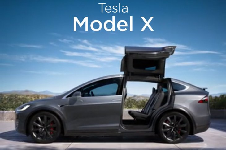 15 ribu Tesla model X ditarik karena