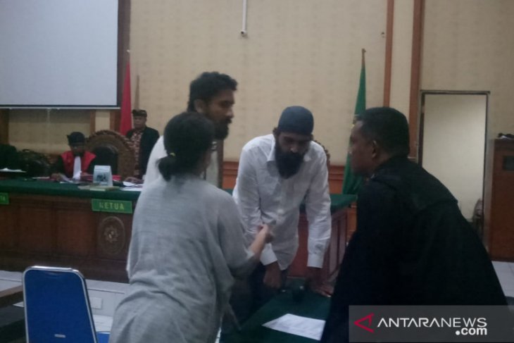 Dua warga India dituntut 20 tahun karena 2,75 kg sabu