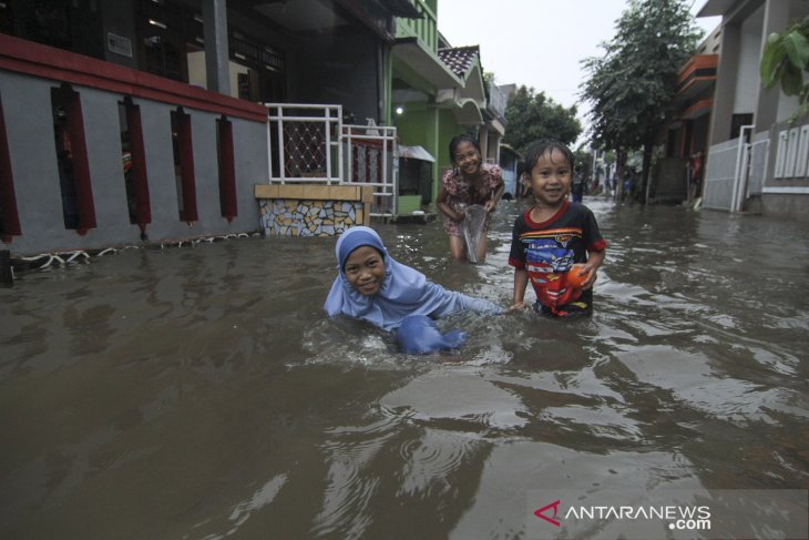 Hujan deras akibatkan banjir di Depok