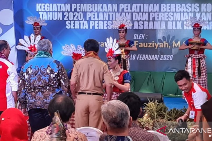 Asrama BLK Kendari menampung 160 orang resmi digunakan