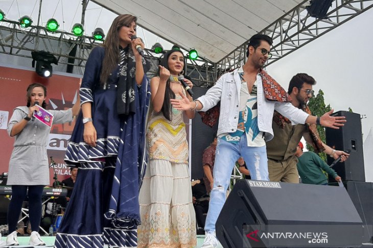 Kehadiran artis India diharapkan berdampak positif bagi wisata Cilacap