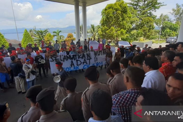 Mahasiswa dan masyarakat adat tuntut perusahaan IPK tinggalkan Sabuai