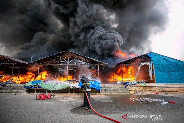 Kebakaran Pasar Second Tasar di Batam