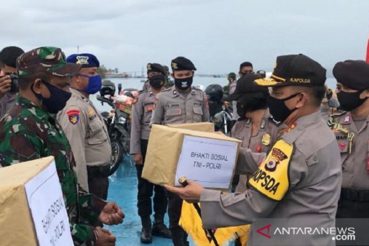 Kapolda Maluku : penyaluran bantuan bukan cari popularitas TNI – Polri