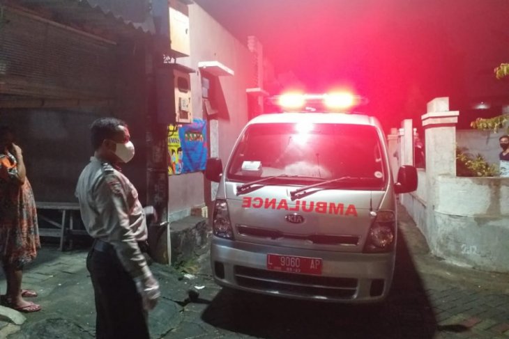 Warga Dukuh Karangan sesalkan buruknya pelayanan ambulans milik Pemkot Surabaya