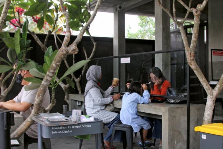Kafe di Kediri terapkan protokol kesehatan ketat