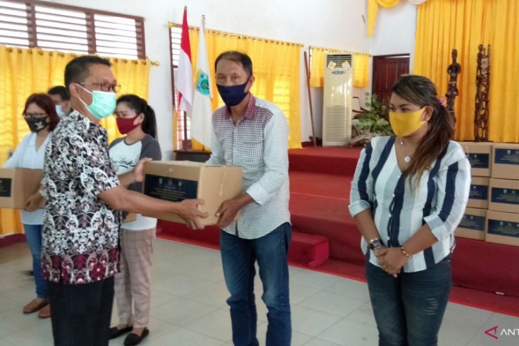 887 pelaku pariwisata di kota Sorong terima bantuan Kemenparekraf