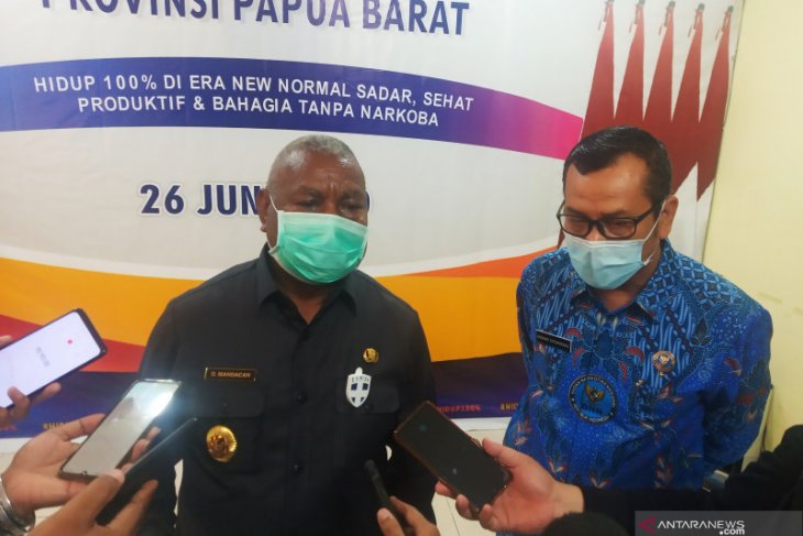 Gubernur Dominggus ingatkan pemuda Papua Barat jauhi narkoba