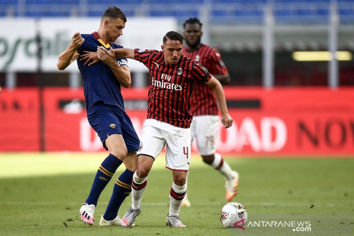 AC Milan bungkam AS Roma 2-0