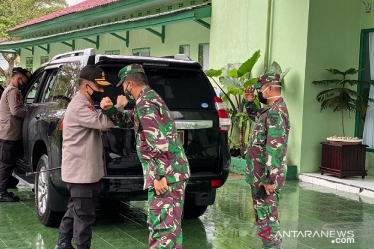 Kapolda Maluku ajak TNI berdampingan emban tugas negara