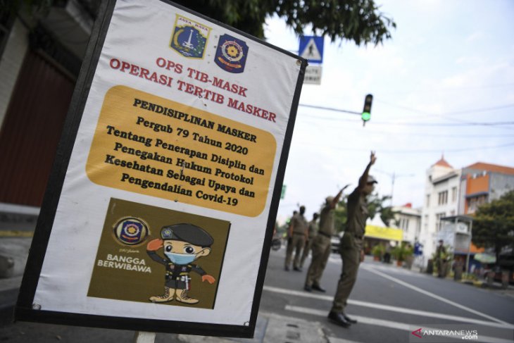 Anak muda dominasi 80 persen pelanggar tertib masker di Jakarta Barat