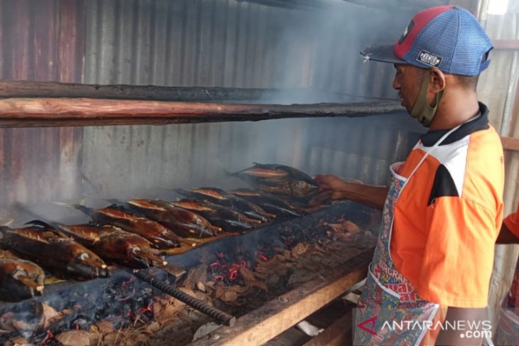 RPHP Papua Aman Bahari Sorong produksi ikan asap